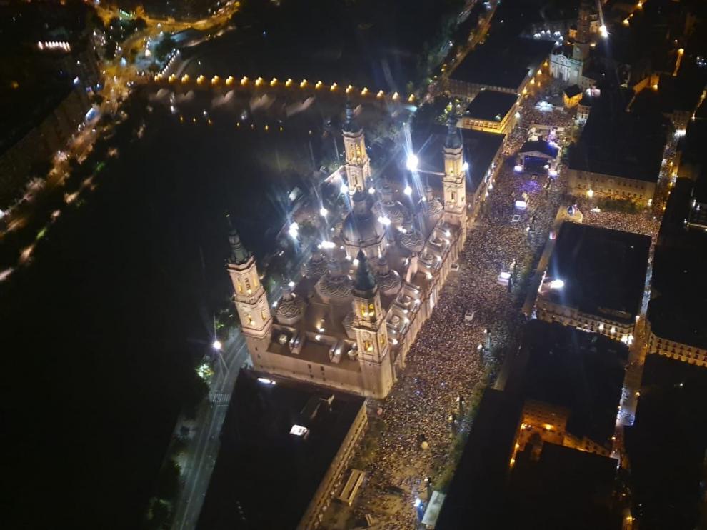 El pregón de las fiestas del Pilar congregó a más de 26.000 personas