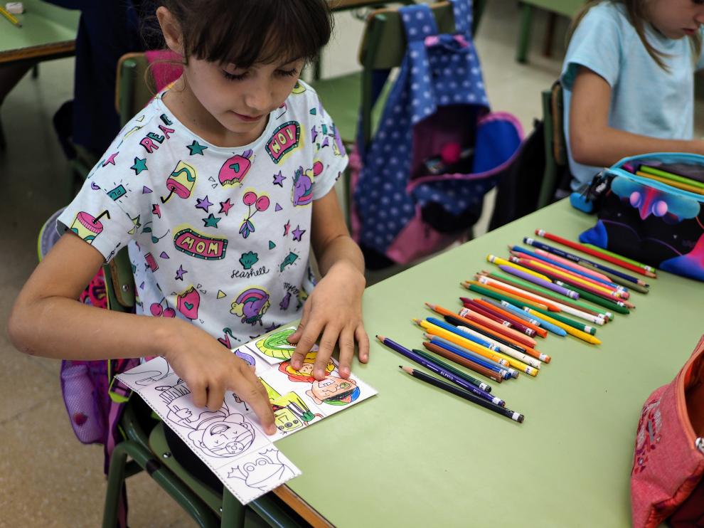 Trabajando con el ‘Plegadillo mutante’, en el CEIP Fernando el Católico de Quinto.