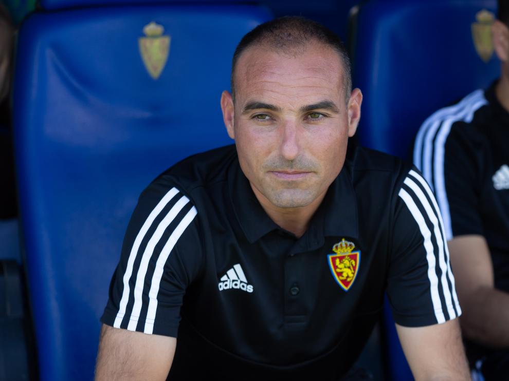 Iván Martínez, entrenador del Real Zaragoza juveni, que ha ganado al Korona Kielce en el partido de ida de la Youth League Champions