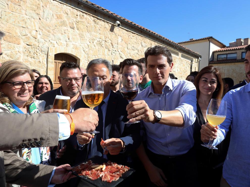 El líder de Cs este jueves en Salamanca, en la iniciativa 'Vamos de cañas con Albert Rivera' junto a afiliados y simpatizantes del partido