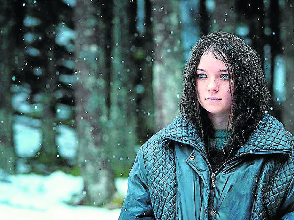 Esmé Creed-Miles regresa para la segunda temporada en el papel principal de Hanna. amazon