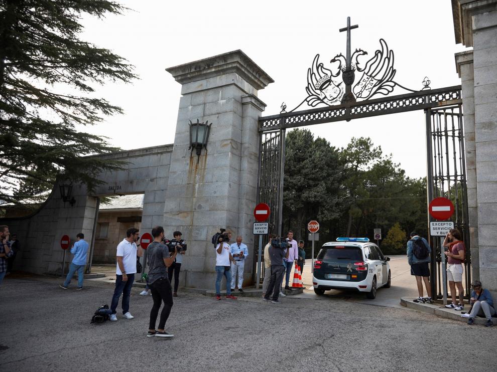 Cierre del Valle de los Caídos días antes de la exhumación de Franco.