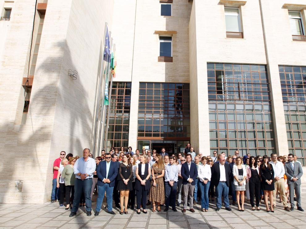 Minuto de silencio este viernes a las puertas del Ayuntamiento de El Ejido