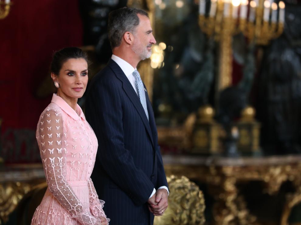 Besamanos en la recepción de los Reyes en el Palacio Real