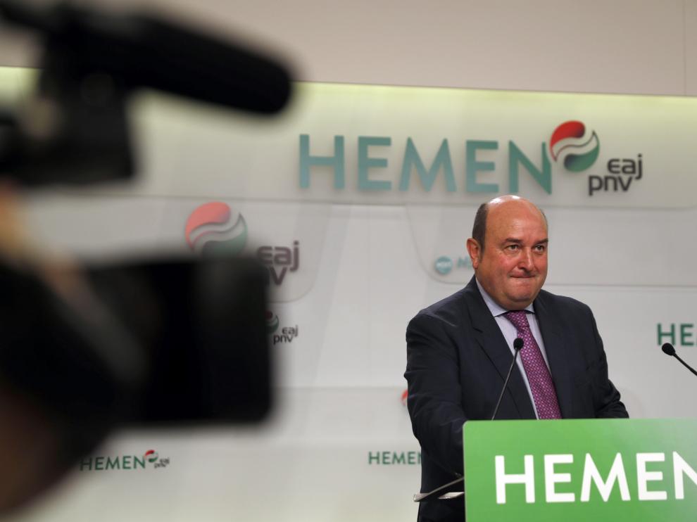Ortuzar, durante su rueda de prensa de este lunes.