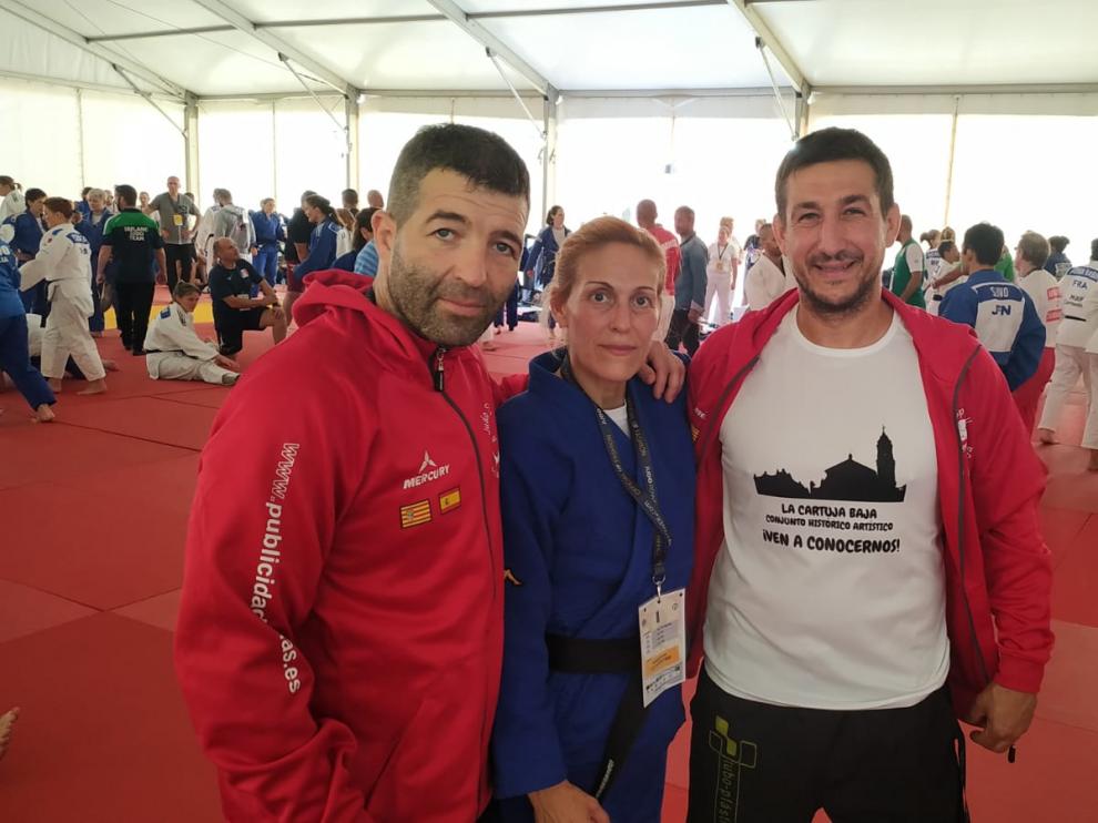 Jesús Ángel Fernández, Ana Belén Fernández y Sergio González, en el campeonato del mundo de veteranos.
