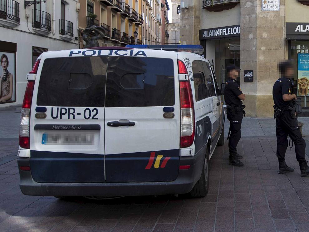 Imagen de archivo de una furgoneta de la UPR, unidad a la que pertenecen los agentes agredidos por el acusado.