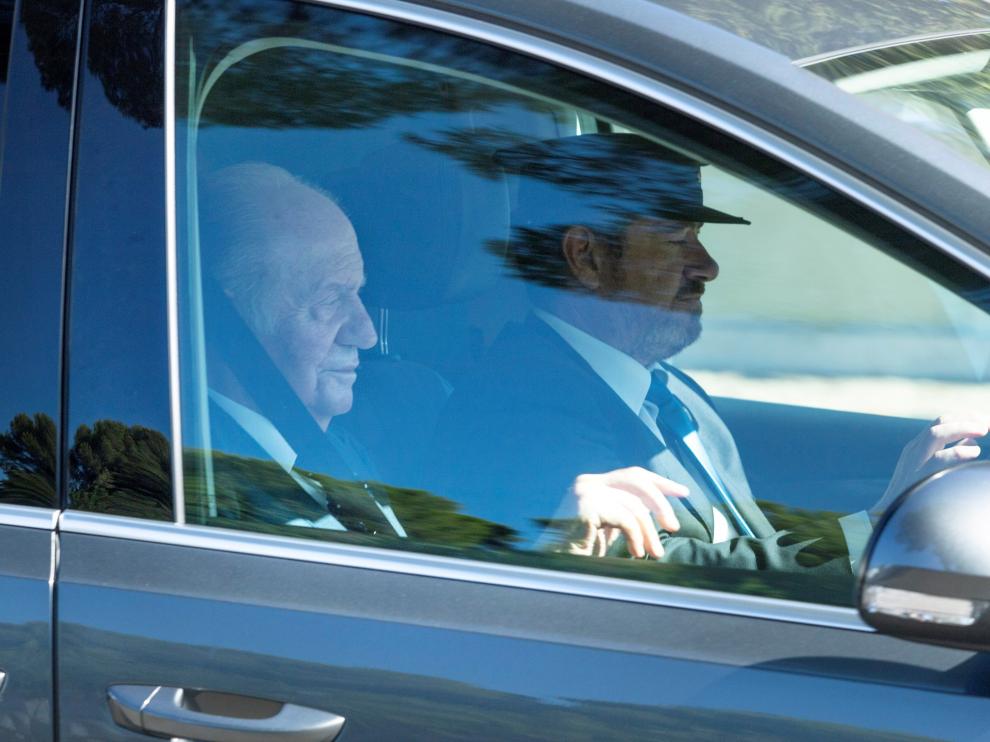 El rey Juan Carlos, a su llegada al enlace del tenista.