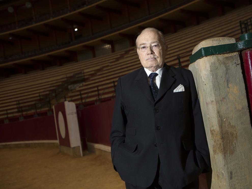 El doctor Carlos Val-Carreres, en la plaza de toros de La Misericordia