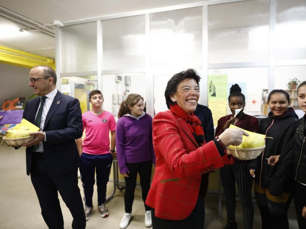 Visita de Isabel Celáa a Zaragoza