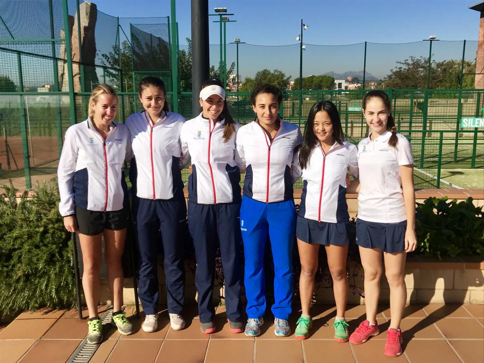Equipo femenino absoluto del Stadium Casablanca, que en 2018 logró la permanencia en Primera