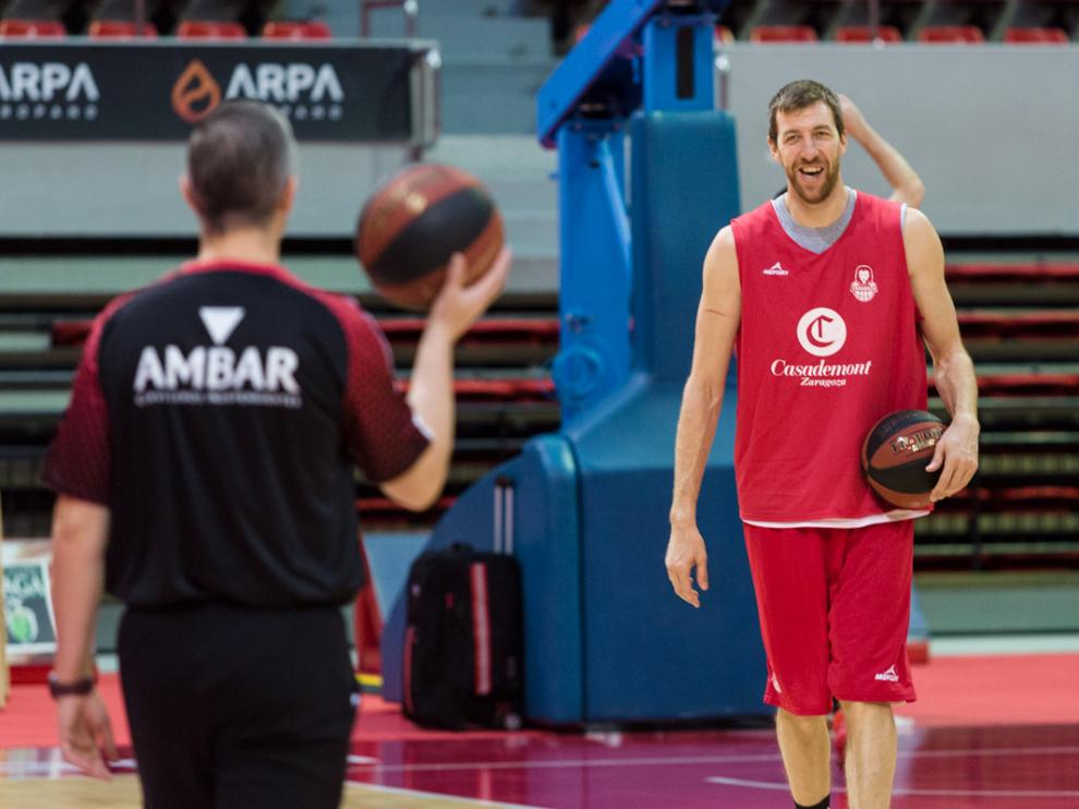 Fran Vázquez durante el entrenamiento de esta mañana.