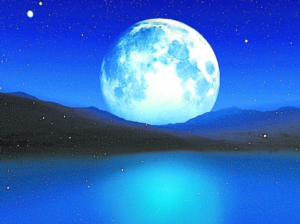 La luna sobre el horizonte