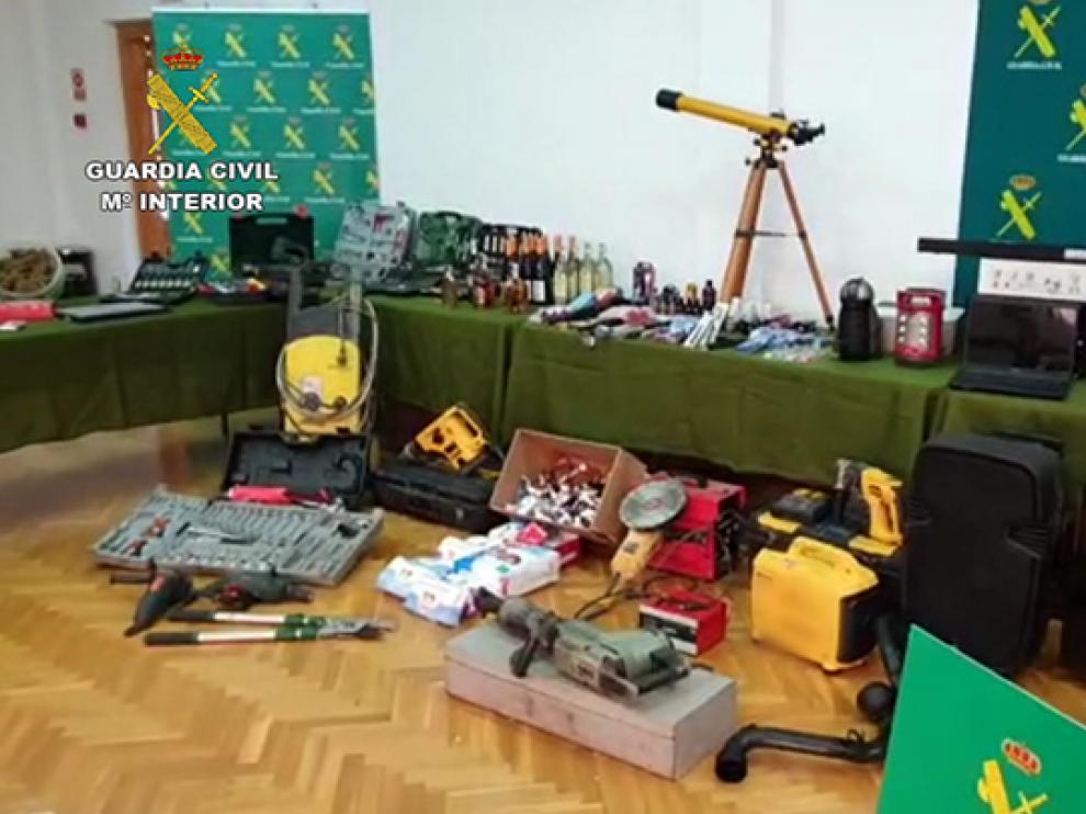 Objetos recuperados por la Guardia Civil de Teruel a la banda de ladrones.