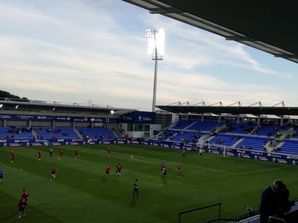 El Alcoraz estrena en la visita del Elche la cubierta de la grada Tribuna Gol Sur.