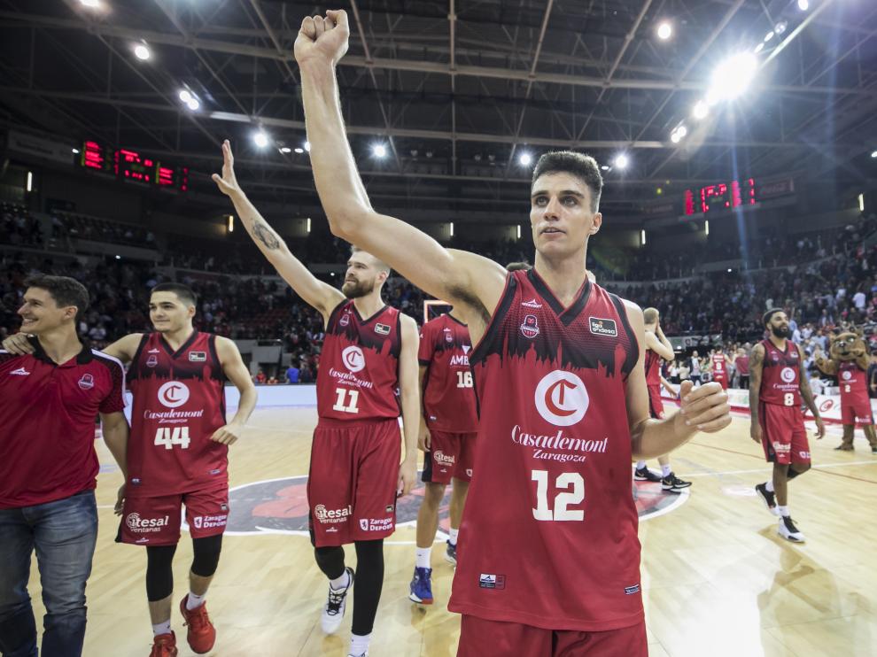 El canterano Carlos Alocén, nada más ganar al Barcelona.