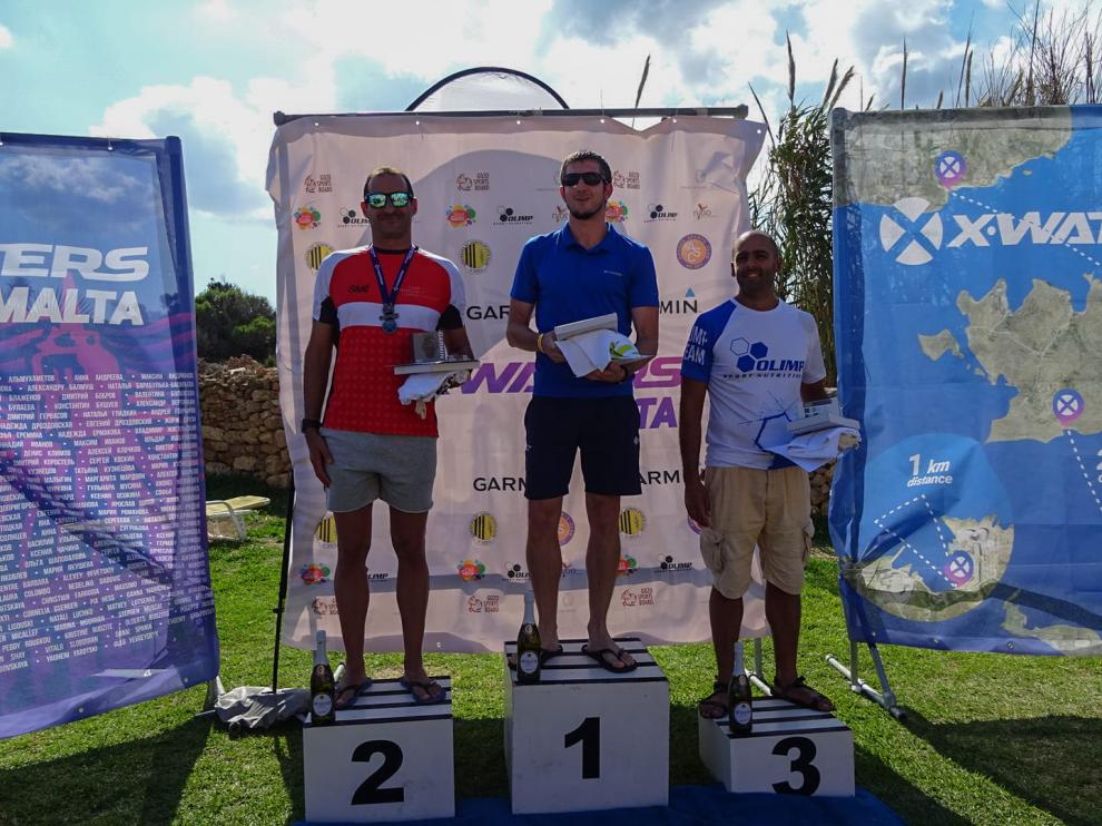 Tres aragoneses triunfan nadando en X-Waters de aguas abiertas en Malta