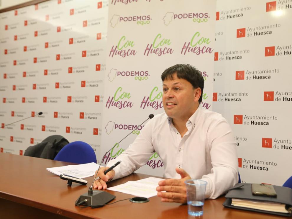 El concejal Óscar Sipán durante la rueda de prensa de este martes.