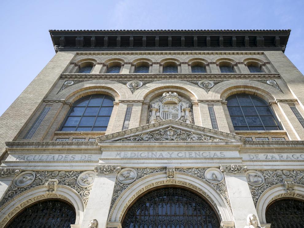 Un aspecto de la fachada del Paraninfo de la Universidad de Zaragoza.