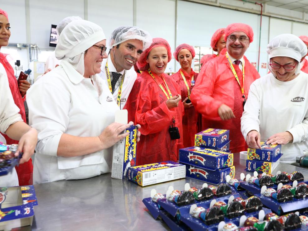 Nadia Calviño y Javier Lambán visitan Chocolates Lacasa.
