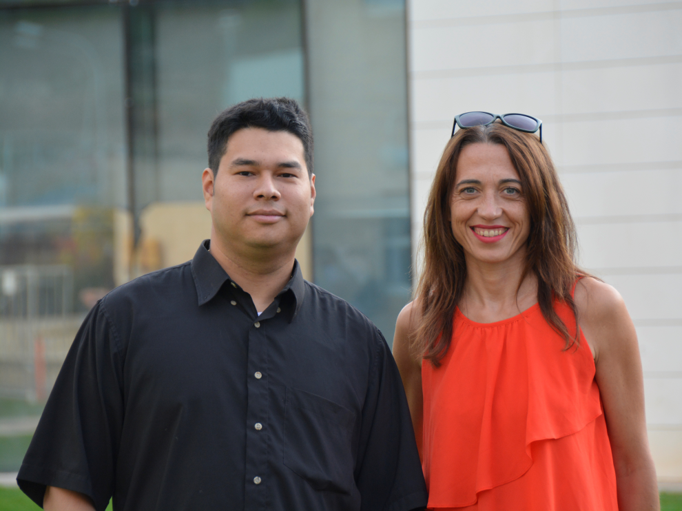 Raquel Lacuesta y Franks González-Landero, ingenieros informáticos de la Universidad de Zaragoza.
