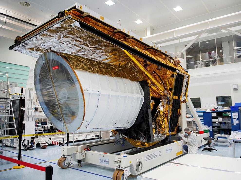 Vista del modelo estructural y térmico del satélite Euclid.