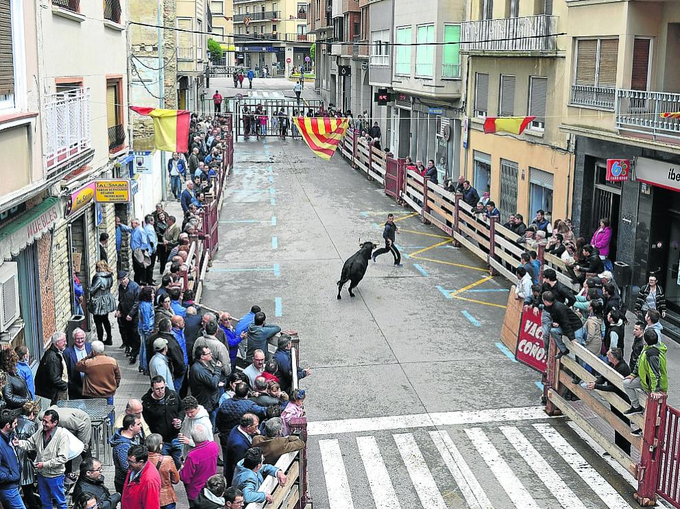 Imagen de archivo de un festejo durante las fiestas de San Miguel en la calle Germán.