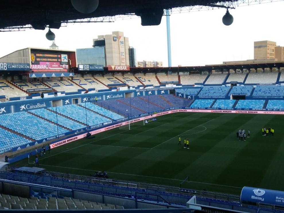 La Romareda ya está lista para el partido entre el Real Zaragoza y Las Palmas