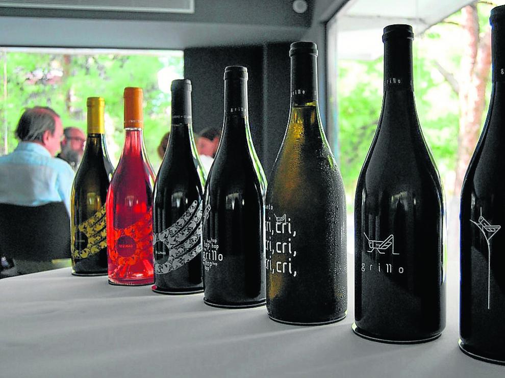 Vinos elaborados por la bodega El Grillo y la Luna, integrada en la D. O. Somontano.