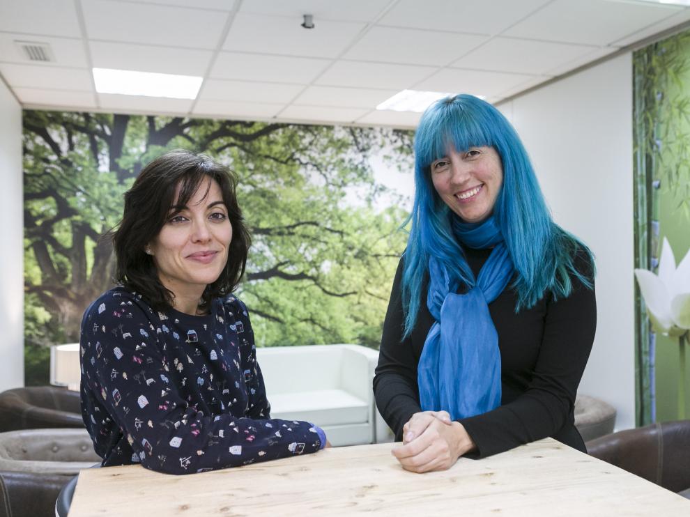 Isabel Sanz y Eva Benito preparan sus oposiciones en Adams Formación.
