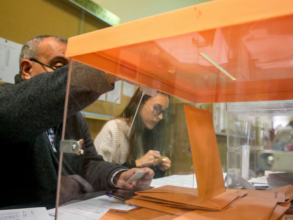 Las elecciones de ayer dejan un panorama político más complicado.