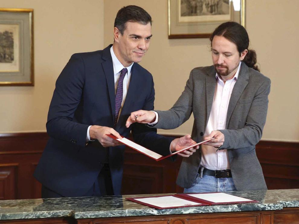 El preacuerdo de gobierno de coalición entre Pedro Sánchez y Pablo Iglesias, en imágenes.
