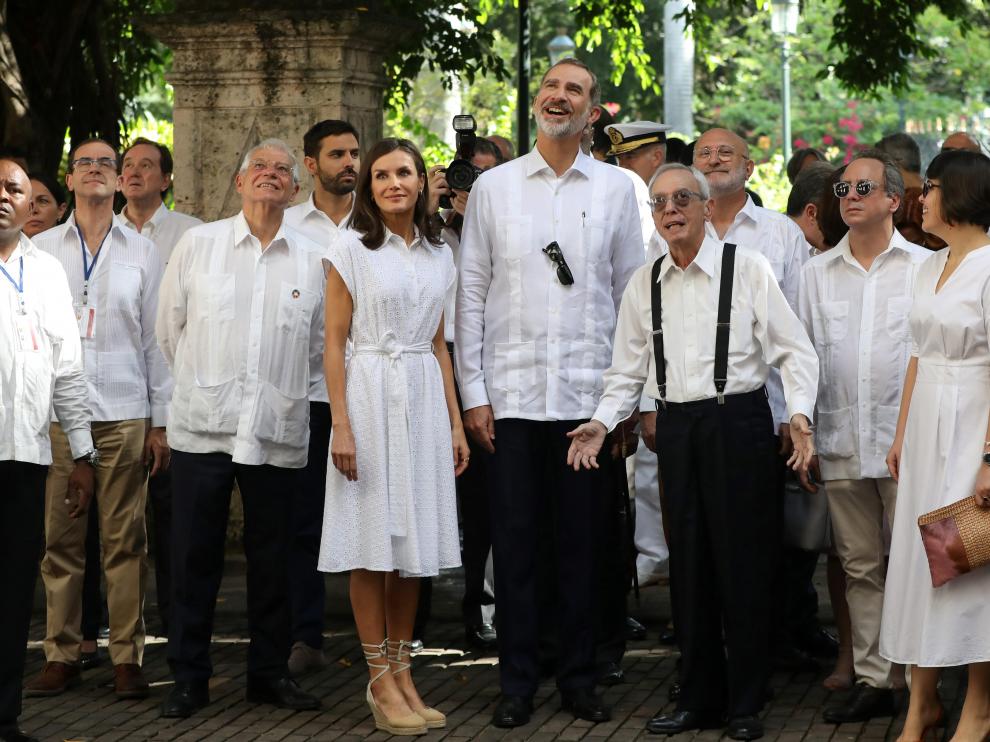 Don Felipe y doña Letizia recorriendo las calles de La Habana Vieja