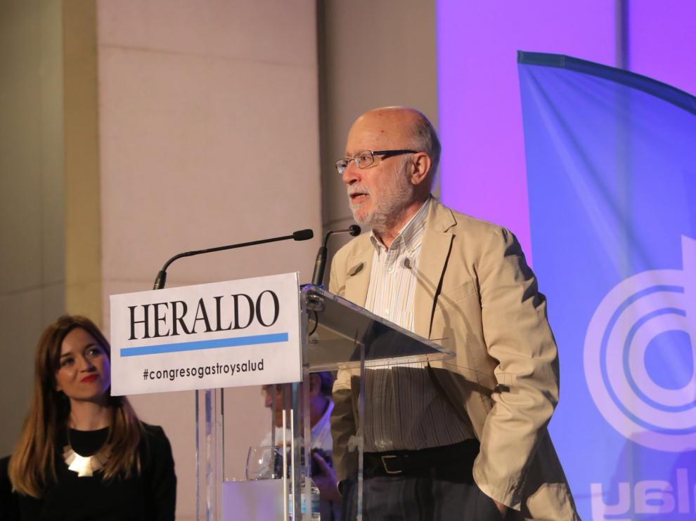 Manuel Toharia, en la ponencia inaugural de la IV edición del Congreso de Gastronomía y Salud.