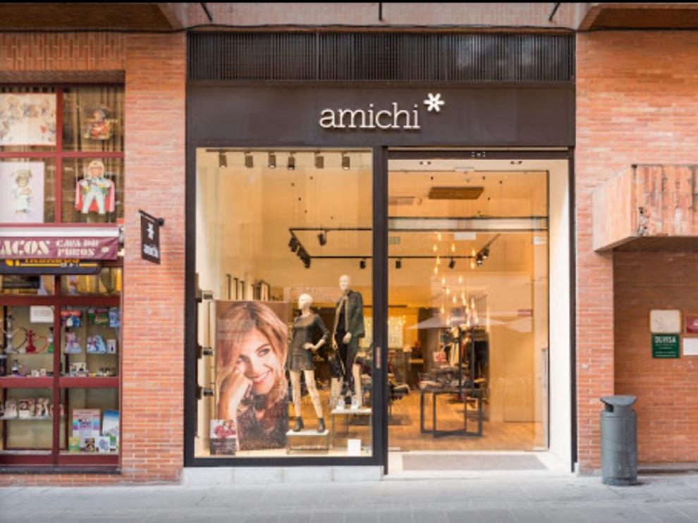 Una imagen de la tienda de la firma de moda Amichi en el Coso Alto de Huesca.