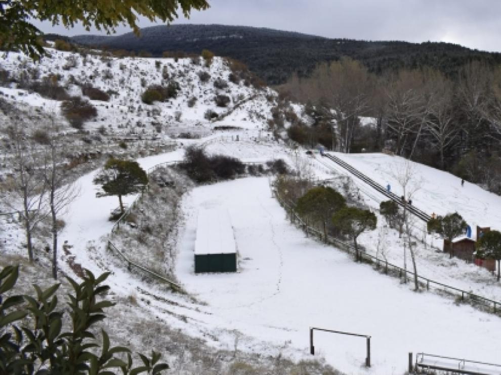 Aragón ya tiene su primera pista de esquí sintética en Alcalá de la Selva.