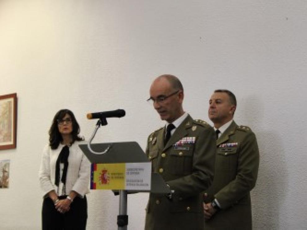 El delegado de Defensa, coronel Conrado J. Cebollero, en el acto celebrado esta mañana en el acuartelamiento de San Fernando por el 24 aniversario de la creación de la Delegación de Defensa en Aragón.