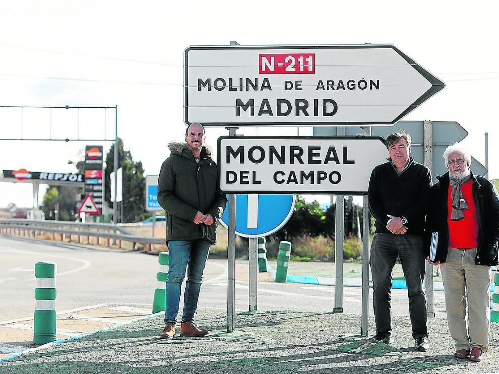 Egea, Guitarte y Gimeno, camino de Madrid el pasado jueves para reunirse con el PSOE.