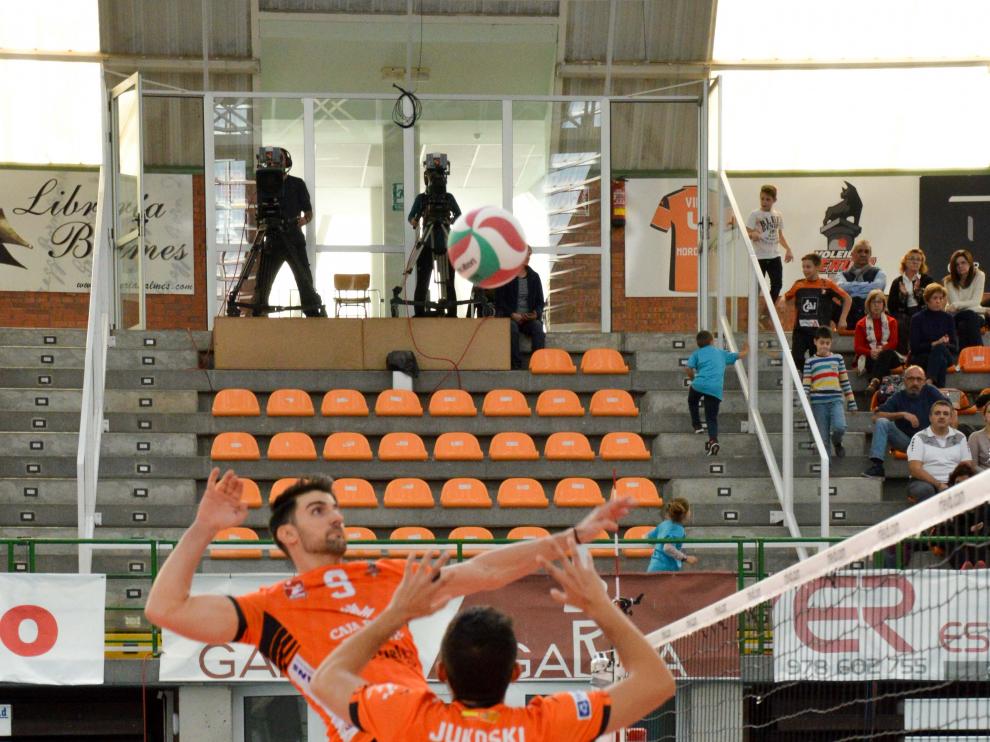 Imagen del partido CV Teruel-CV Almoradí disputado en Los Planos.