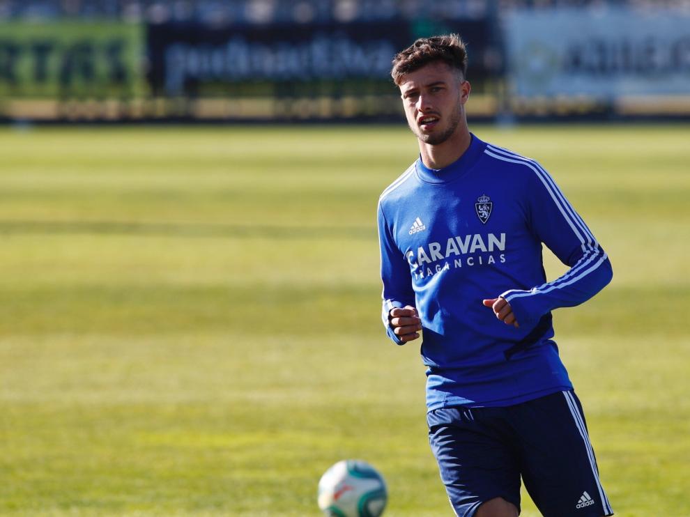 Antes de su presentación, Javi Puado ya se ha unido al equipo y ha protagonizado su primer entrentamiento con el Real Zaragoza en la Ciudad Deportiva.