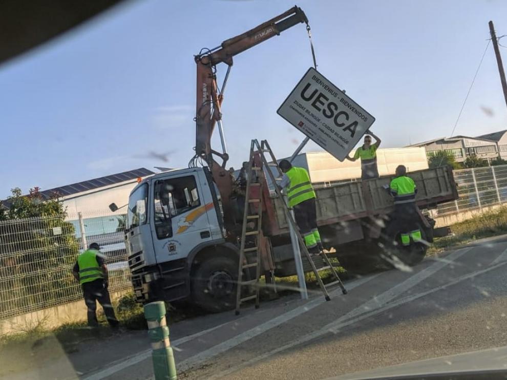 Retirada de los carteles el pasado 1 de octubre.