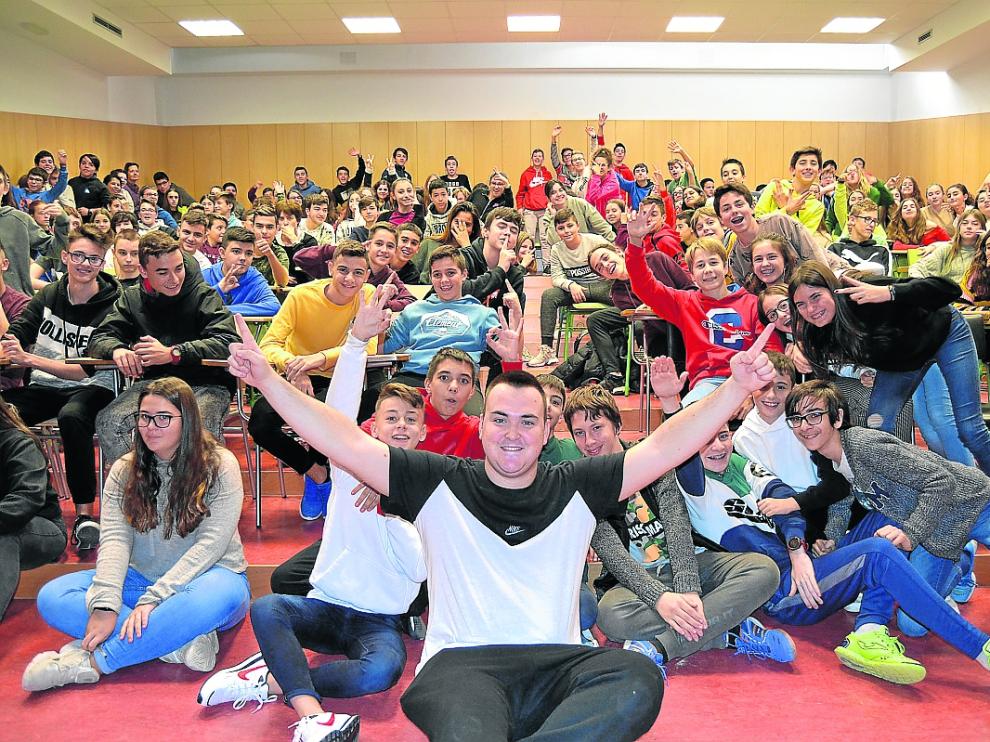 Los alumnos del instituto se volcaron con el DJ Markus Full