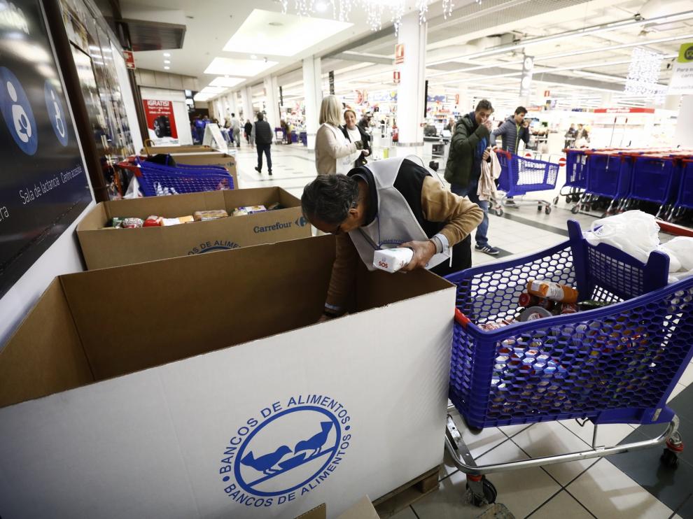 Recogida de alimentos en Zaragoza.