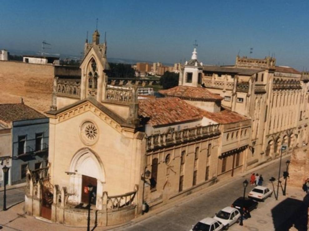 a consecuencia de la inhalación de humo al quedarse dormidos y dejar una sartén sobre el fuego