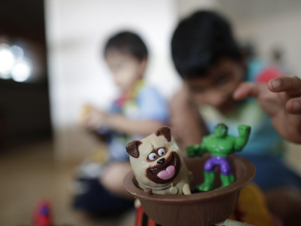 Los niños son también víctimas de la violencia de género.