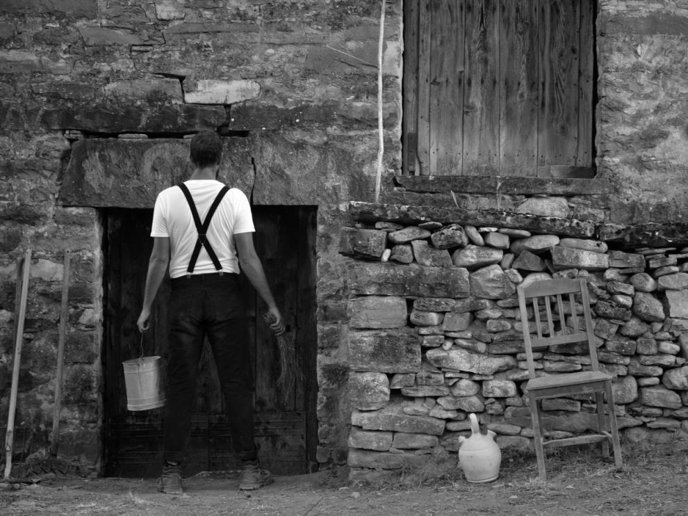 Fotograma del cortometraje 'La puerta', un cuento de brujas rodado en Sobrarbe, que se proyectará en las jornadas.