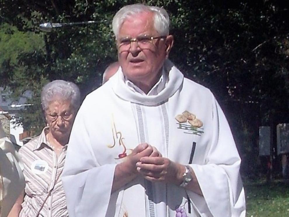 El sacerdote Ernesto Durán era socio de honor de la Asociación Guayente.