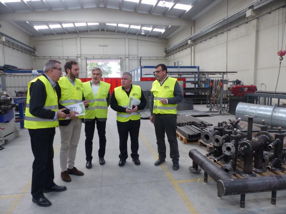 Imagen de la visita a las instalaciones de la empresa Intramesa de Monzón.
