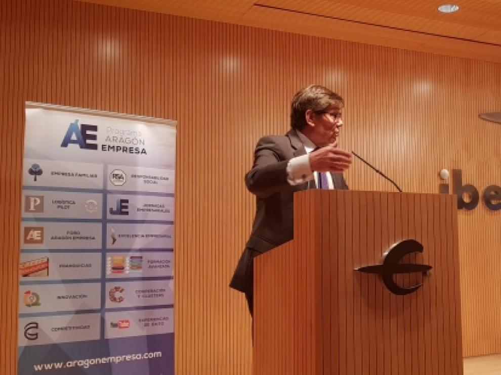 El vicepresidente y consejero de Industria, Competitividad y Desarrollo Empresarial del Gobierno de Aragón, Arturo Aliaga, participó en el acto de presentación del Plan Franquicias 2020.