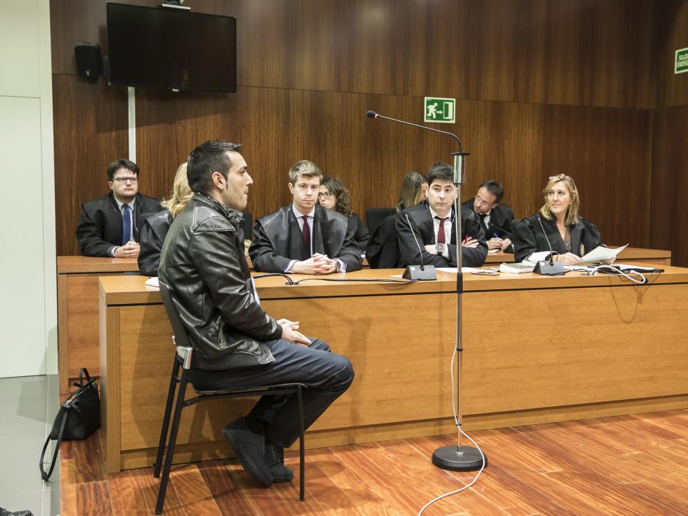 El acusado, en el momento en que el jurado leía el veredicto.